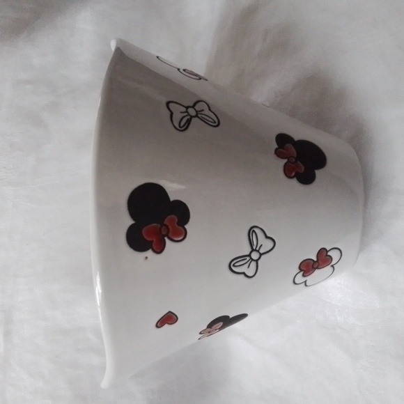 Disney Minnie Mouse ramen noodle bowl - Picture 5 of 6